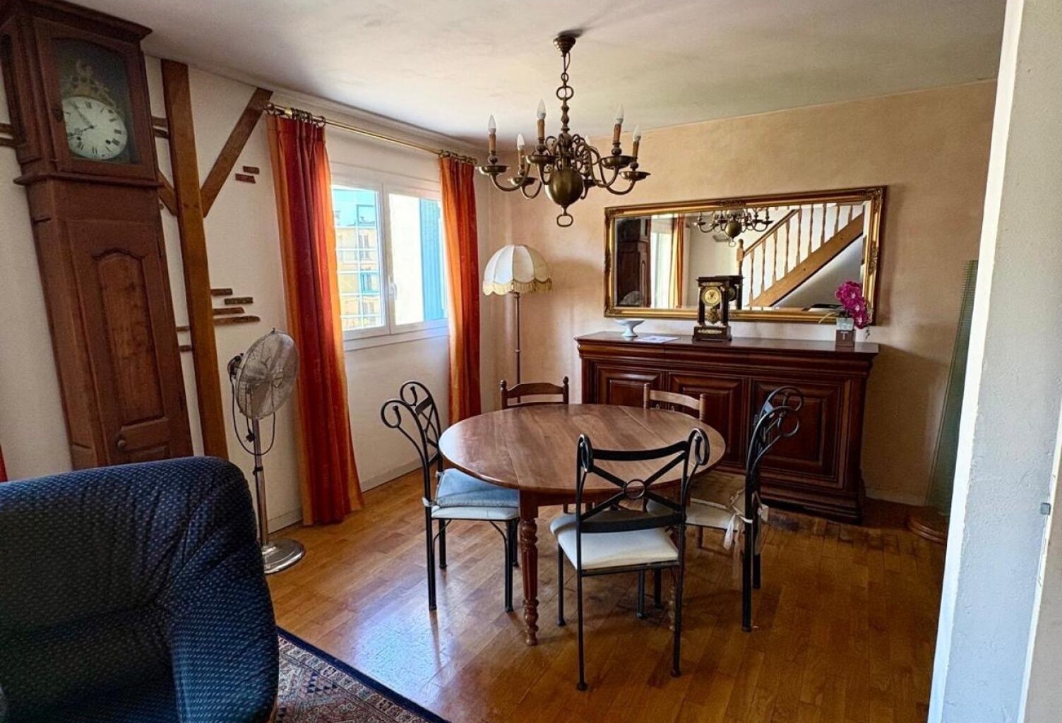 Duplex T3 avec cave et 2 places de parking sécurisées  Beau potentiel à proximité des Allées de Morlaàs — photo 1