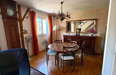 Duplex T3 avec cave et 2 places de parking sécurisées  Beau potentiel à proximité des Allées de Morlaàs — photo du bien