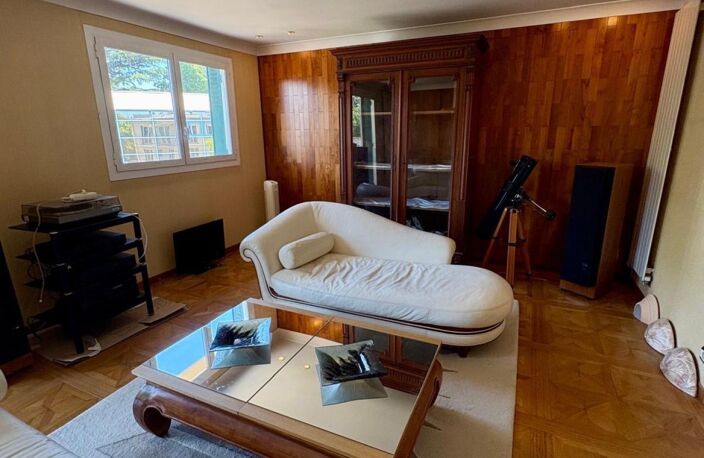 Duplex T3 avec cave et 2 places de parking sécurisées  Beau potentiel à proximité des Allées de Morlaàs — photo 2