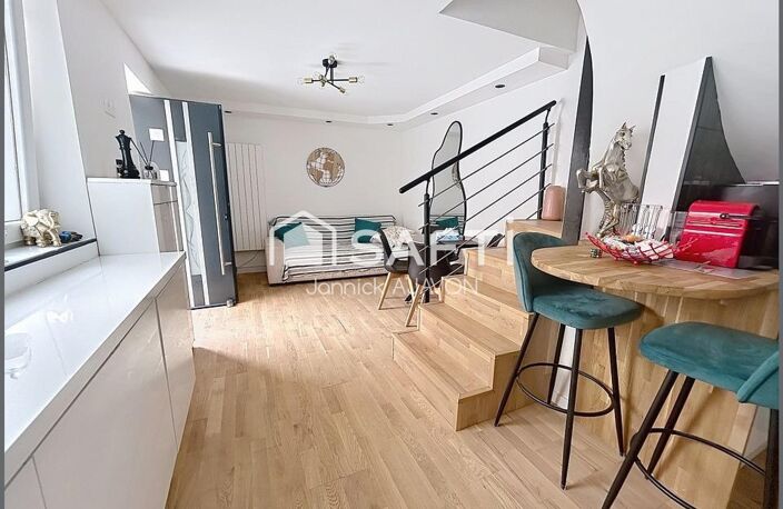 Duplex au calme sur cour au coeur d'une rue piétonne prisée du Bas de Montreuil — photo 3
