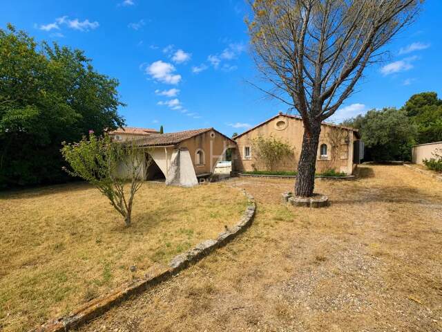 Maison de Plain Pied dans les Alpilles — photo du bien