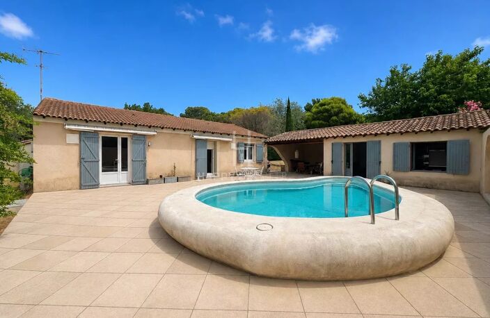 Maison de Plain Pied dans les Alpilles — photo 2
