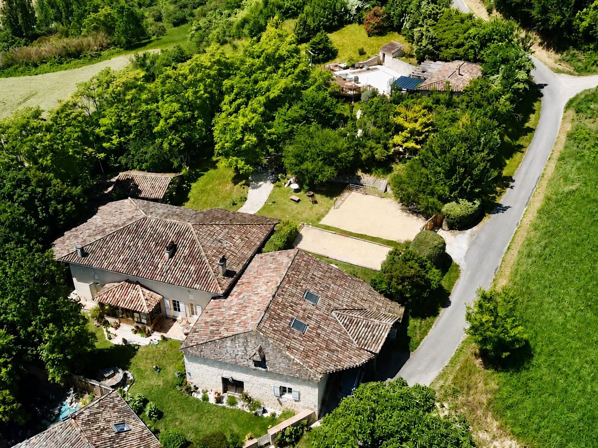 Maison 7 pièces 250 m² · à Monségur · 250 m² · 1 690 €/mois