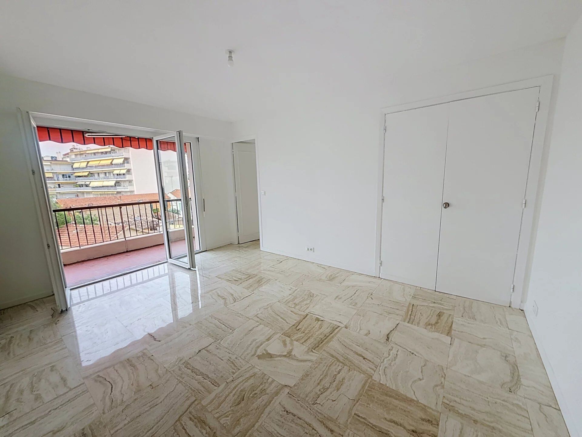 Appartement 2 pièces 39 m² · à Cannes · 39 m² · 220 000 €