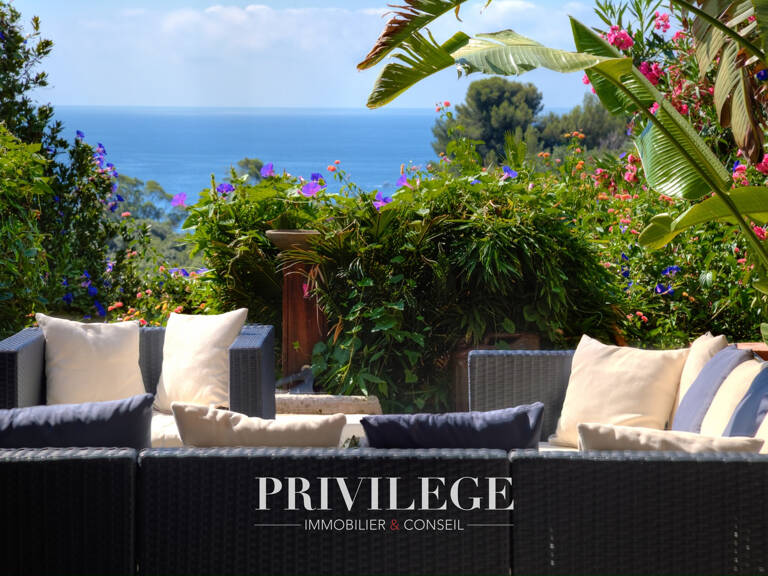Golfe-Juan -- Appartement de 120 m2 avec terrasse plein sud d — photo 1