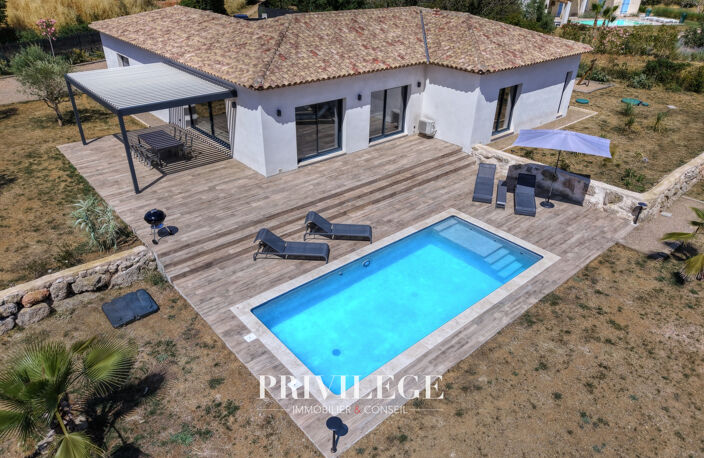 Aups -- Exclusivité -- Maison neuve avec piscine, prestations — photo 3