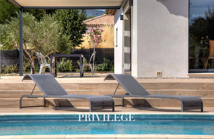 Aups -- Exclusivité -- Maison neuve avec piscine, prestations — photo 4