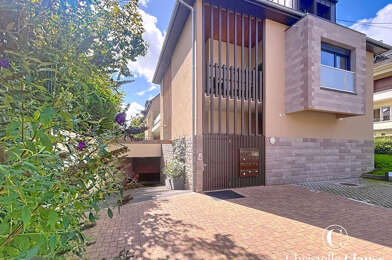 Appartement 4 pièces 1400 €