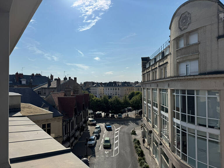 APPARTEMENT 4 PIECES 85.4 m2 - REIMS HYPERCENTRE FORUM — photo 1