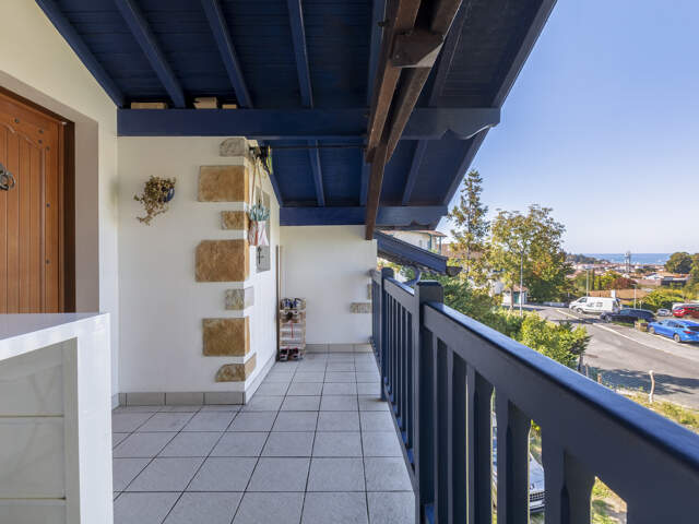 Appartement avec jardin, dépendances et vue sur la baie de S — photo du bien