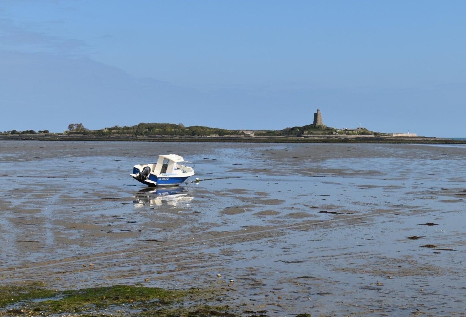 Maison de charme en pierres Quettehou ** Les pieds dans l'eau ** — photo 1