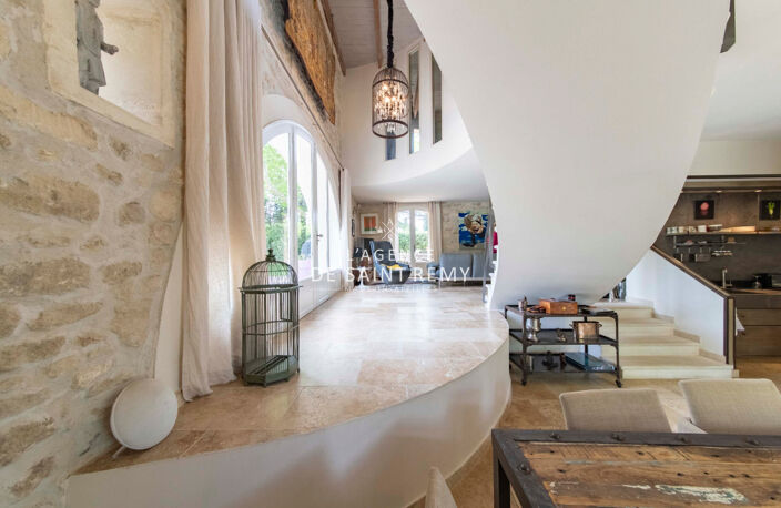 Charming farmhouse plus 5 apartments. — photo 2