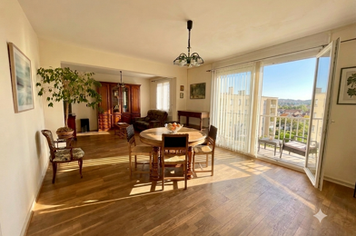 Appartement 5 pièces 174000 €