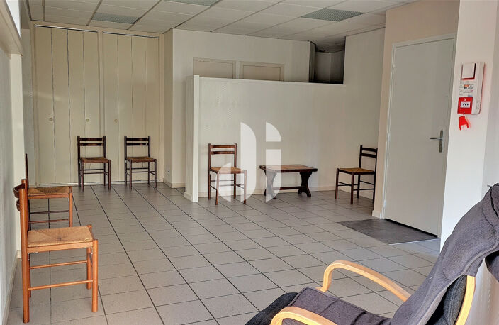Bureau dans cabinet médical Gradignan centre ville — photo 4