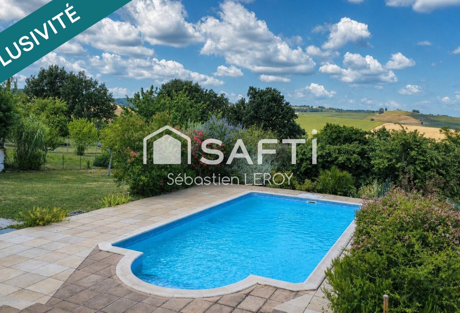 Maison familiale avec piscine et grand terrain. — photo 1