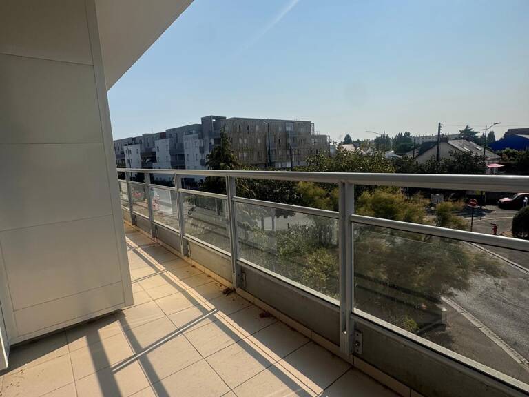100 m² Beauséjour, 3 chambres, balcon et parking — photo 1
