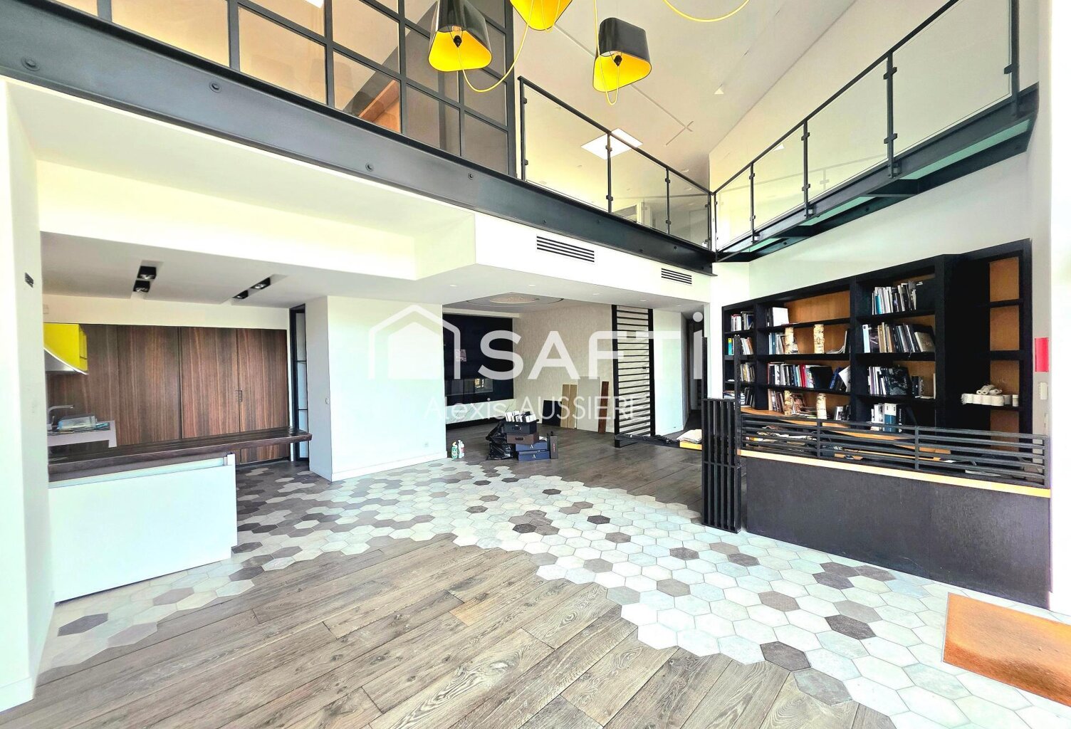 BUREAU OU LOCAL COMMERCIAL  180 M2 — photo 1