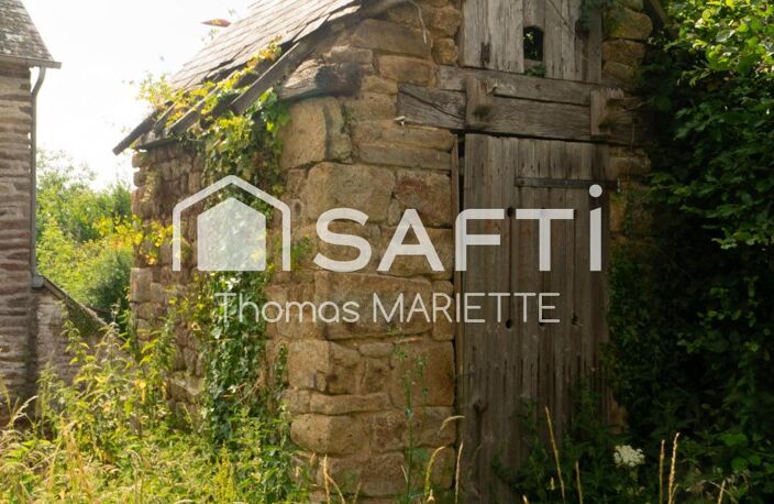 Maison en pierre de caractère à restaurer de 130 m² avec 4 chambres, toiture récente, double vitrage, combles aménageables et jardin. Secteur calme à Larchamp, à 50 min de la mer. Fort potentiel ! — photo 5