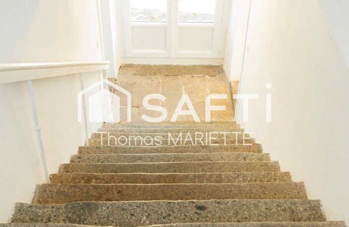 Coup de cœur pour les amateurs de charme et de grands projets ! Découvrez cette authentique maison de caractère de 178 m², sa superbe dépendance de 200 m² et son terrain de 11 360 m² dont une partie constructible. Un bien rare offrant un potentiel exceptionnel à seulement quelques minutes de Vire Normandie. — photo 5