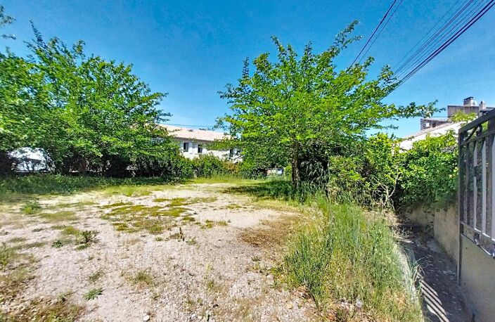 Maison en pierre avec bureaux et parkings — photo 2