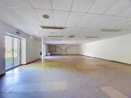Maison en pierre avec bureaux et parkings — photo 3