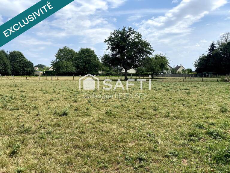 Terrain constructible de 6100m2 à la Lucerne d'Outremer — photo 1