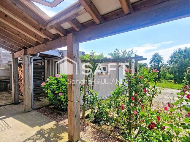 Maison spacieuse avec garage, terrasse, jardin au calme absolu ! — photo du bien