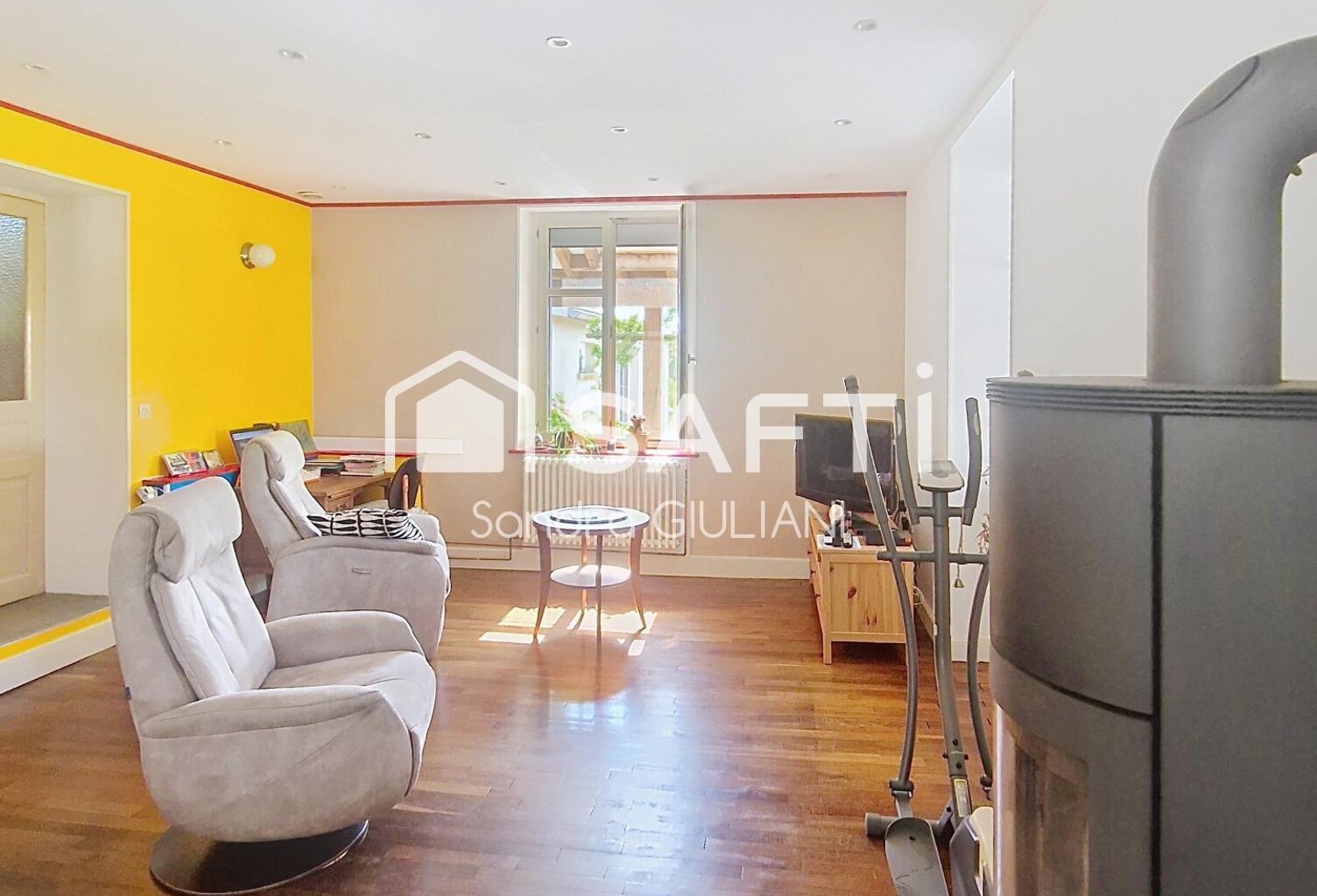 Maison spacieuse avec garage, terrasse, jardin au calme absolu ! — photo 1