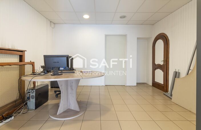 Immeuble avec local commercial et appartement, idéal investisseur ou activité professionnelle — photo 3