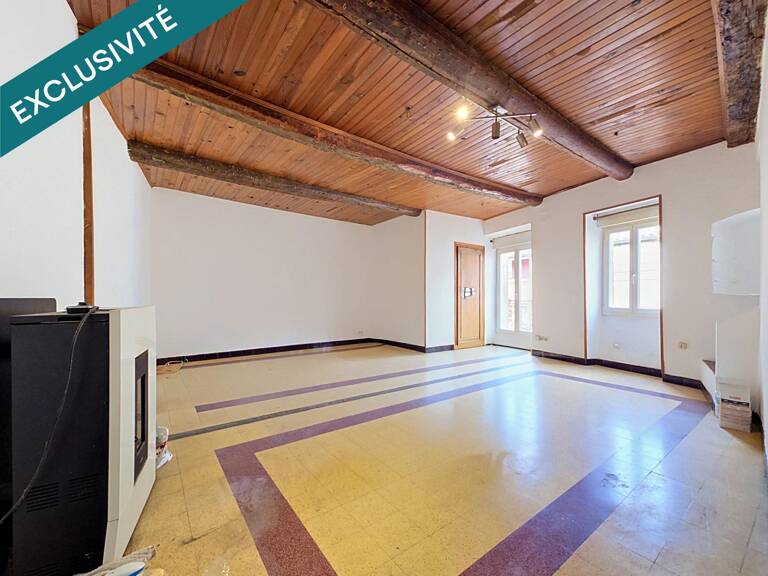 Une authentique maison en pierre au cœur d'un hameau plein de charme, avec jardin en bord de rivière. — photo 1