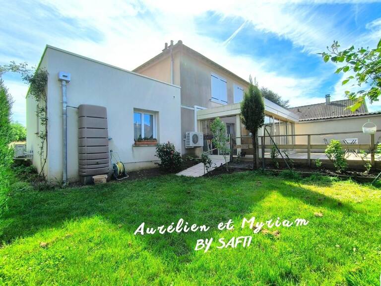 Maison de 140 m² à Saint-Germain-Beaupré (23160) — photo 1