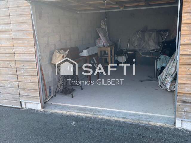 Garage dans résidence sécurisée, avec télécommande quartier des impôts — photo du bien