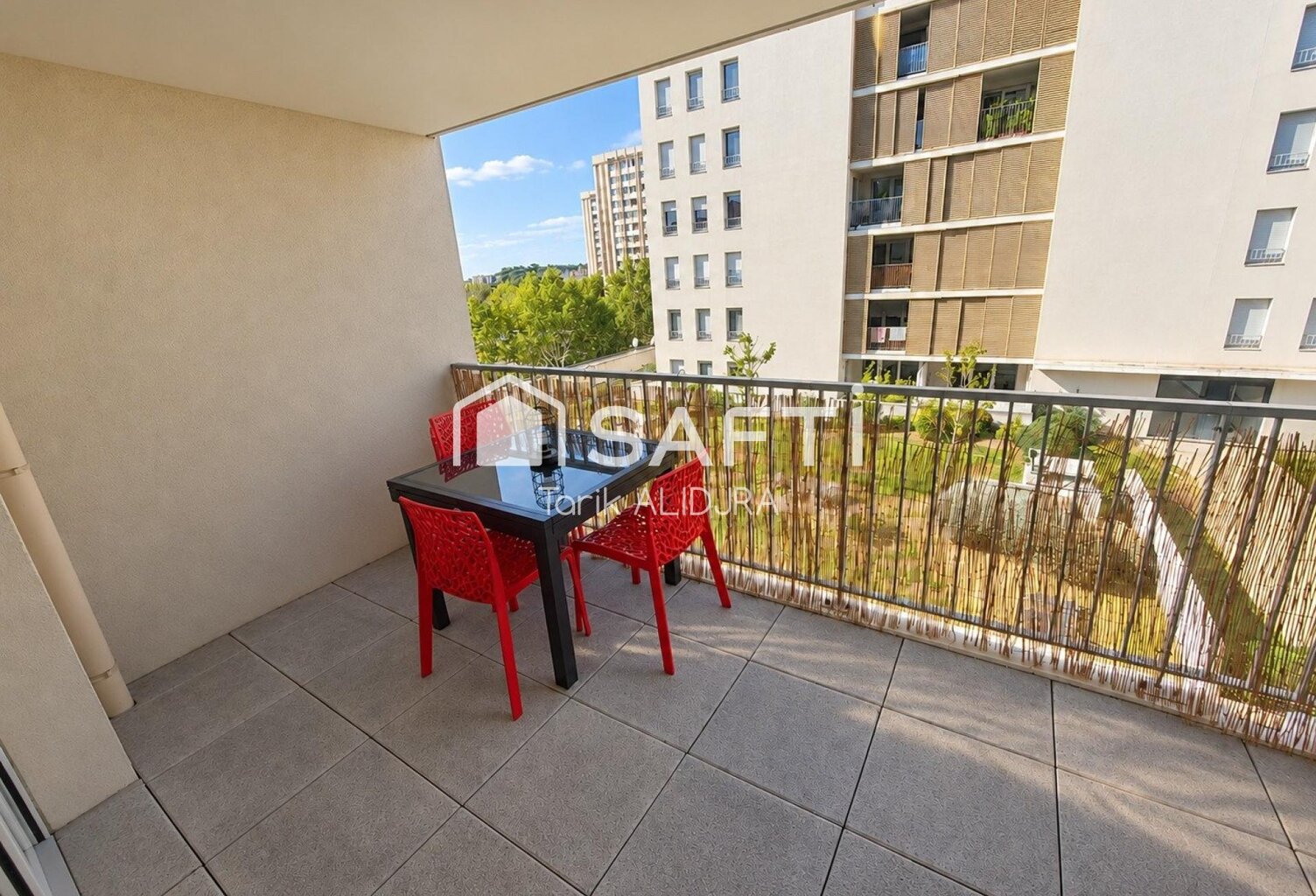 T2 lumineux avec terrasse et parking — photo 1