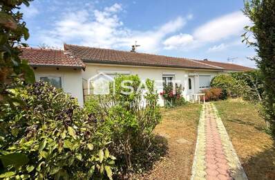 Maison plain pied disposant de trois chambres — photo du bien