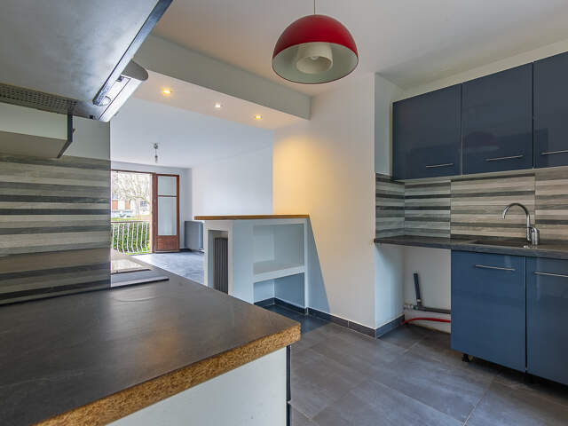 Appartement T2 52,45m2 traversant avec loggia et cave — photo du bien