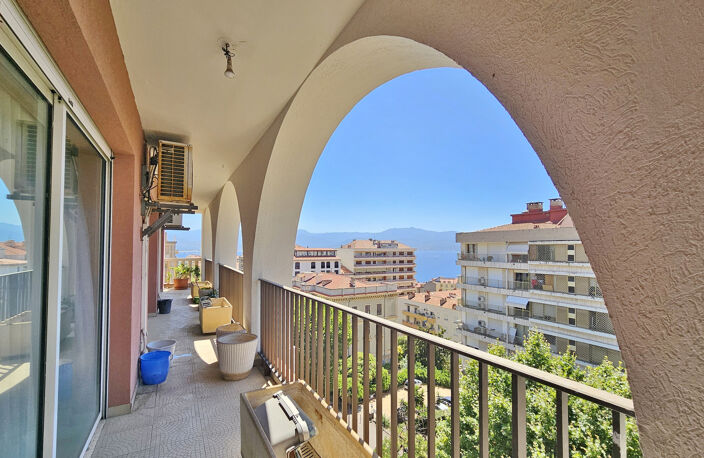 AJACCIO Casone - F5 141m2 Cours Général Leclerc — photo 2