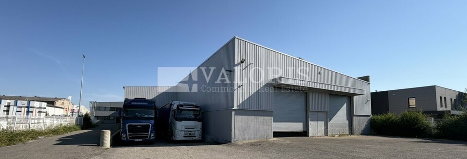 Commerce  1500 m² à louer à Vénissieux (69200)