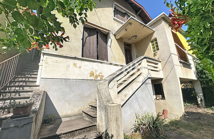 Maison 5 pièces 4 chambres avec jardin et garage - 69500 BRON — photo 2