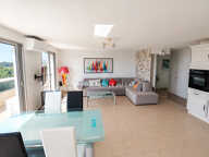 A VENDRE APPARTEMENT DANS RESIDENCE SECURISEE AVEC PISCINE 3 PIECES 2 CHAMBRES TERRASSE SUR LE TOIT ET VERANDA CAVE PARKING ET POSSIBILITE GARAGE 600M DU CENTRE VILLE DE SAINT AYGULF — photo 4