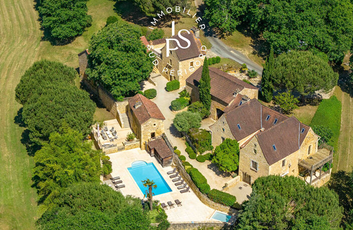 A proximité du chateau de Bonaguil, Domaine de caractère du XVI siècle avec maison principale , gites — photo 3