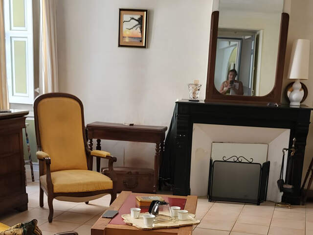 MAISON DE CARACTERE SIX CHAMBRES ET TERRASSE JARDIN — photo du bien