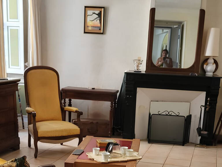 MAISON DE CARACTERE SIX CHAMBRES ET TERRASSE JARDIN — photo 1