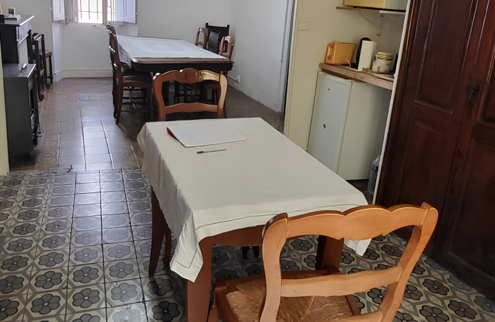 MAISON DE CARACTERE SIX CHAMBRES ET TERRASSE JARDIN — photo 2