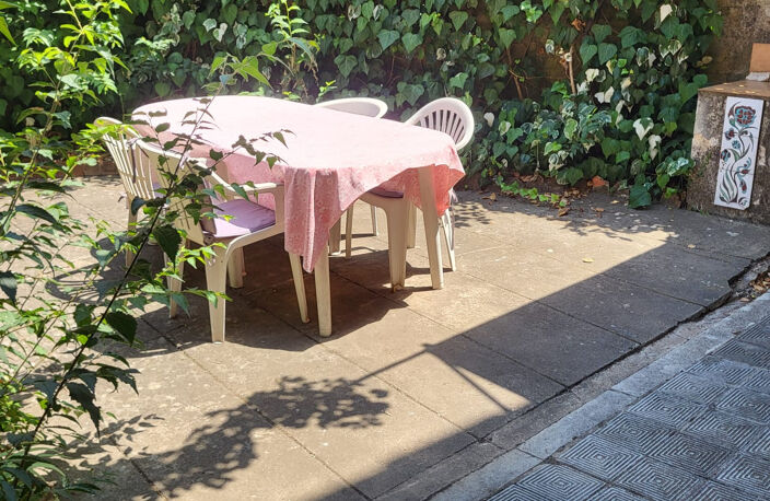 MAISON DE CARACTERE SIX CHAMBRES ET TERRASSE JARDIN — photo 3