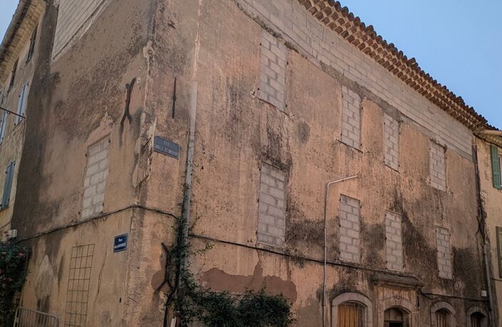 COLLOBRIÈRES  Immeuble de caractère à rénover  Plus de 300 m² — photo 2