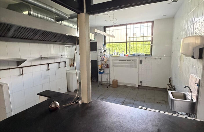 Local Commercial 266m2 — photo 5