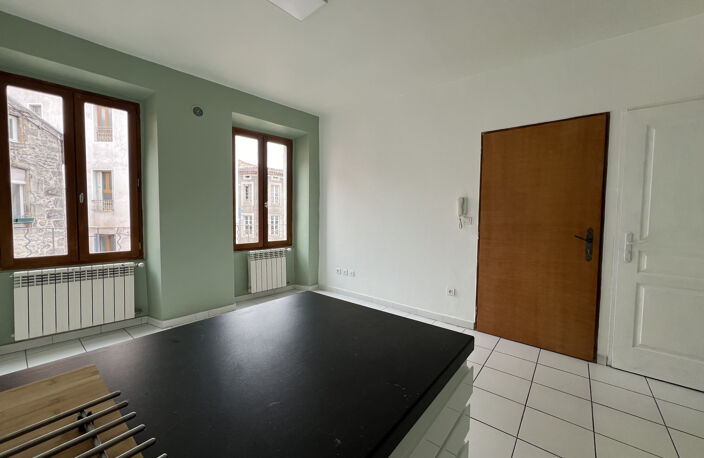 AUBENAS — photo 3