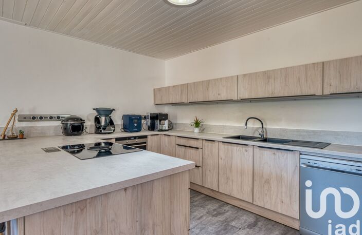 Vente Maison/villa 10 pièces — photo 3