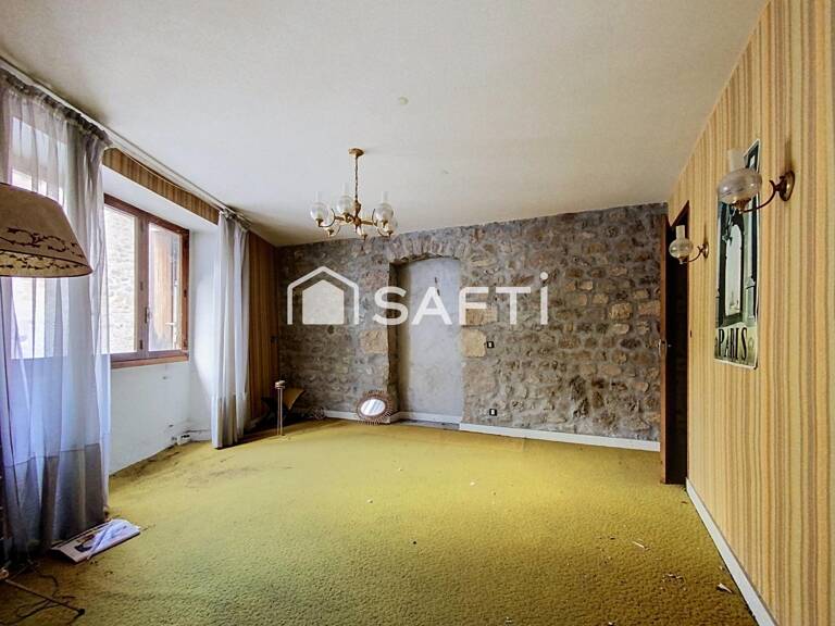 Ensemble immobilier en pierre au cœur de Saint-Félicien — photo 1