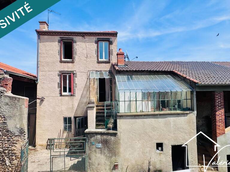 Maison avec cour intérieure, dépendances et fort potentiel de rénovation — photo 1